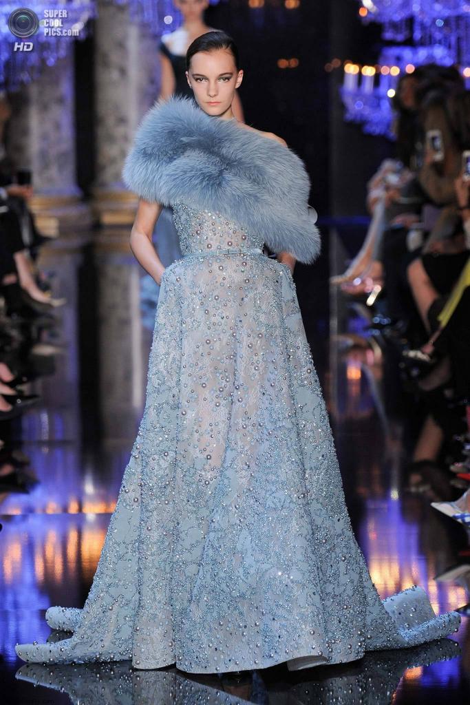 �������. �����. 9 ����. �� ����� ������ ����� ��������� �� Elie Saab. (AP Photo/Thibault Camus)