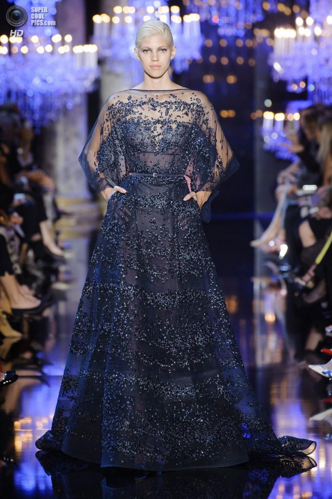 �������. �����. 9 ����. �� ����� ������ ����� ��������� �� Elie Saab. (AP Photo/Thibault Camus)
