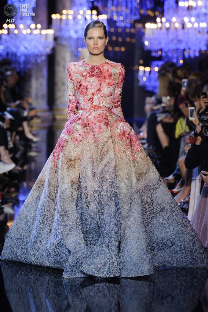 �������. �����. 9 ����. �� ����� ������ ����� ��������� �� Elie Saab. (REUTERS/Philippe Wojazer)