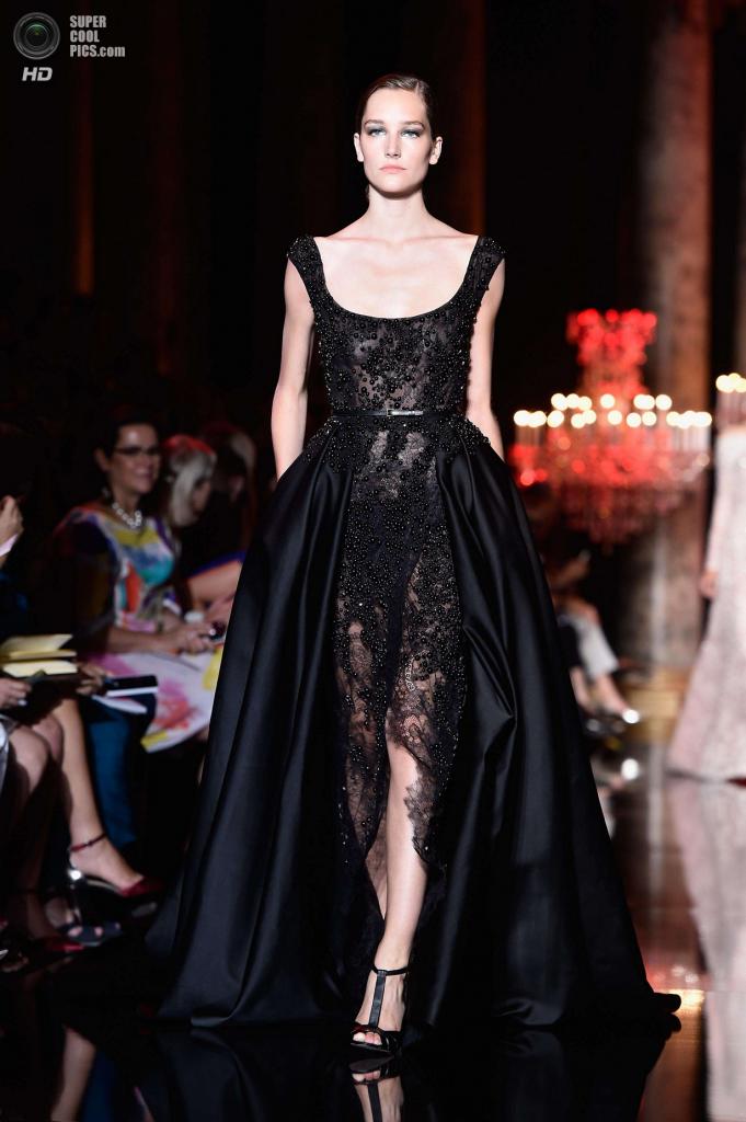 �������. �����. 9 ����. �� ����� ������ ����� ��������� �� Elie Saab. (AP Photo/Thibault Camus)