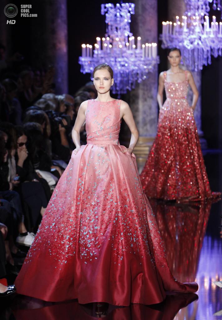 �������. �����. 9 ����. �� ����� ������ ����� ��������� �� Elie Saab. (AP Photo/Thibault Camus)