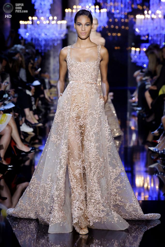 �������. �����. 9 ����. �� ����� ������ ����� ��������� �� Elie Saab. (AP Photo/Thibault Camus)