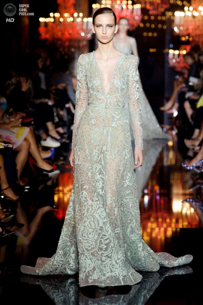 �������. �����. 9 ����. �� ����� ������ ����� ��������� �� Elie Saab. (AP Photo/Thibault Camus)
