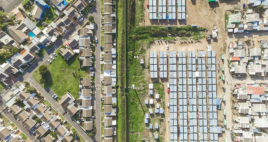 unequal-scenes-drone-photography-inequality-south-africa-johnny-miller-14