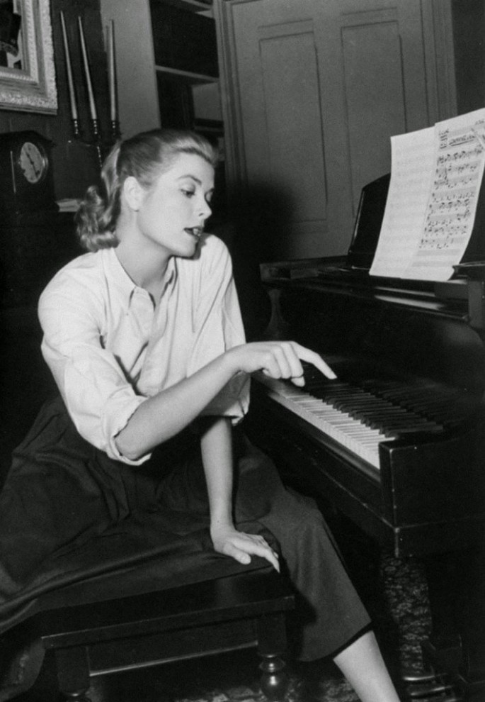 Rear-Window-16-5-685x990